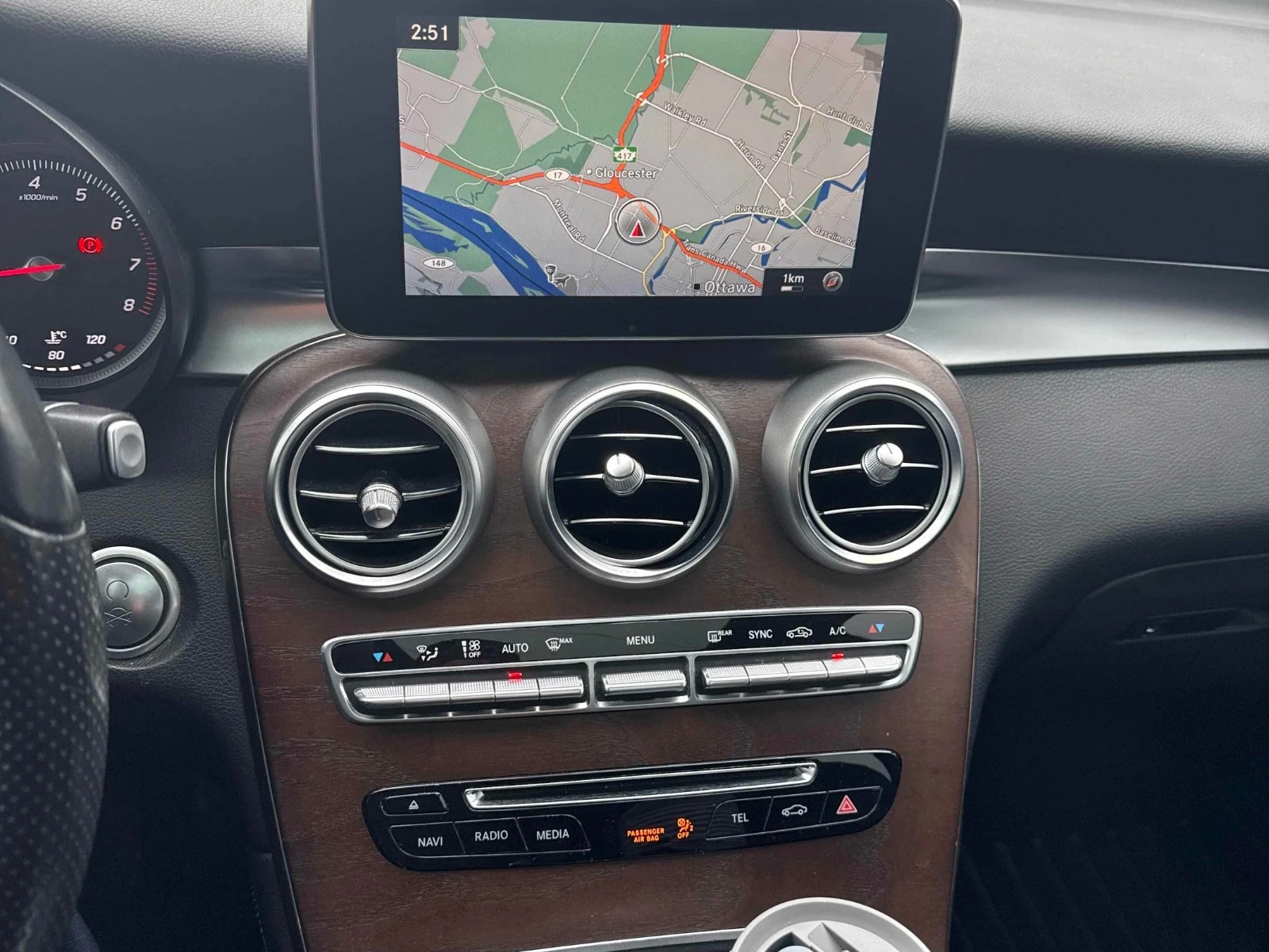 Mercedes-Benz GLC 300 CARFAX АВТО КРЕДИТ  - изображение 8