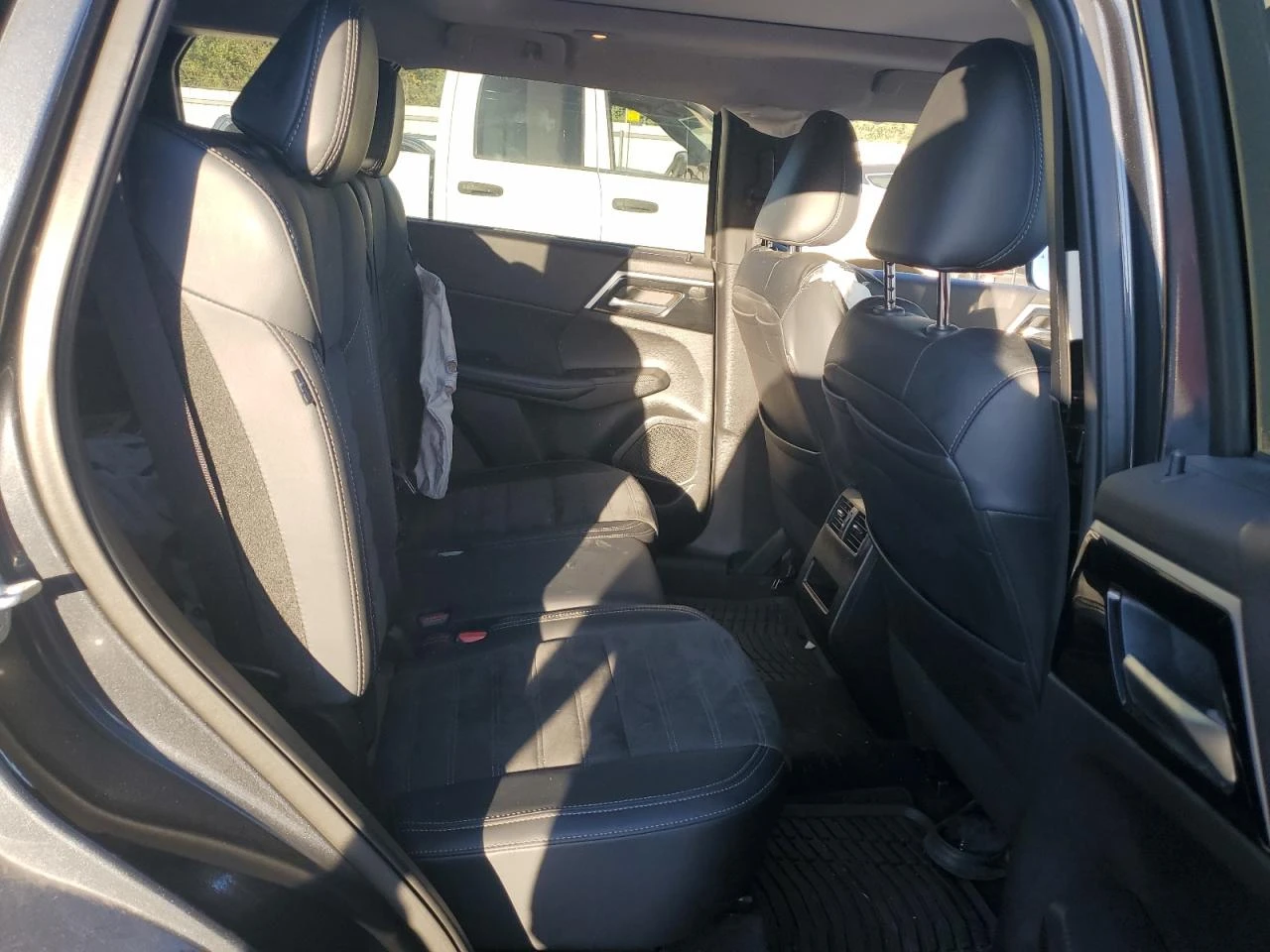 Mitsubishi Outlander 2.5* SE* РЕАЛНИ КМ! - изображение 10