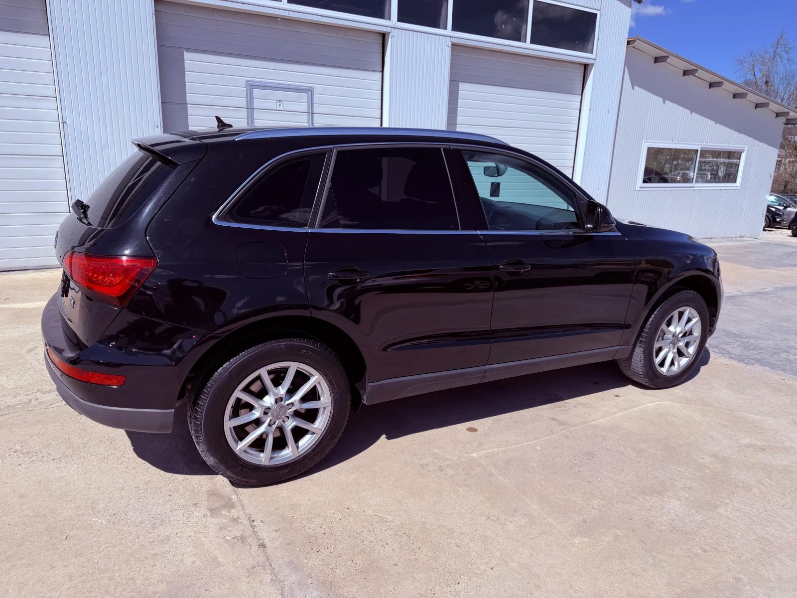 Audi Q5 3.0tdi 245k.c* 4x4* Navi* Nova* UNIKAT* , снимка 14 - Автомобили и джипове - 53050589