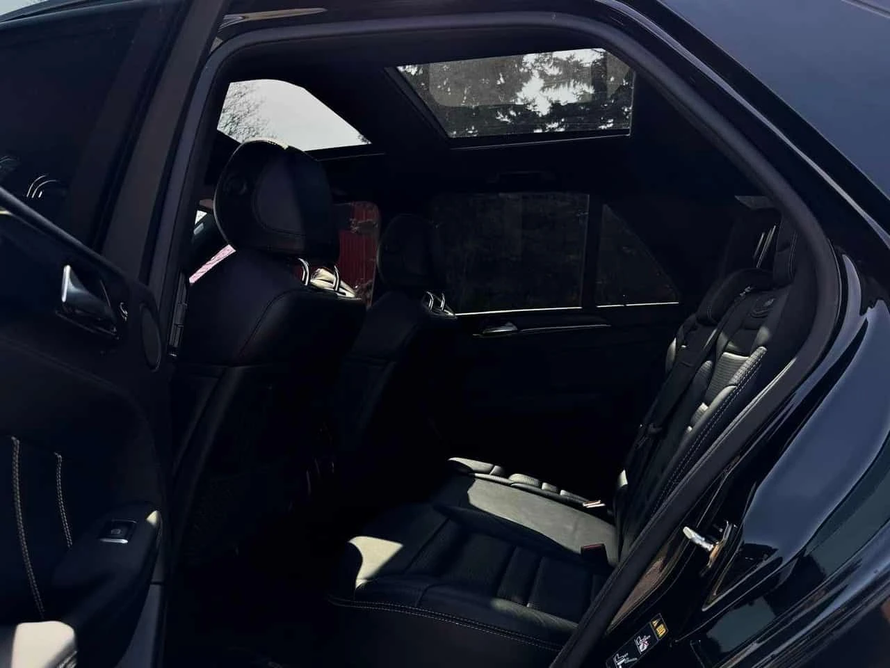 Mercedes-Benz ML 63 AMG * 4dr * AMG* PANO* KEYLESS* ПОДГРЕВ* , снимка 13 - Автомобили и джипове - 53980477