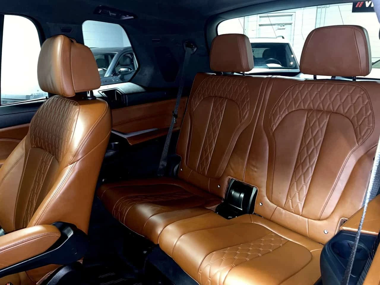 BMW X7 xDrive40i /ПАНОРАМА/360 КАМЕРИ/ОБДУХВАНЕ, снимка 12 - Автомобили и джипове - 54370474