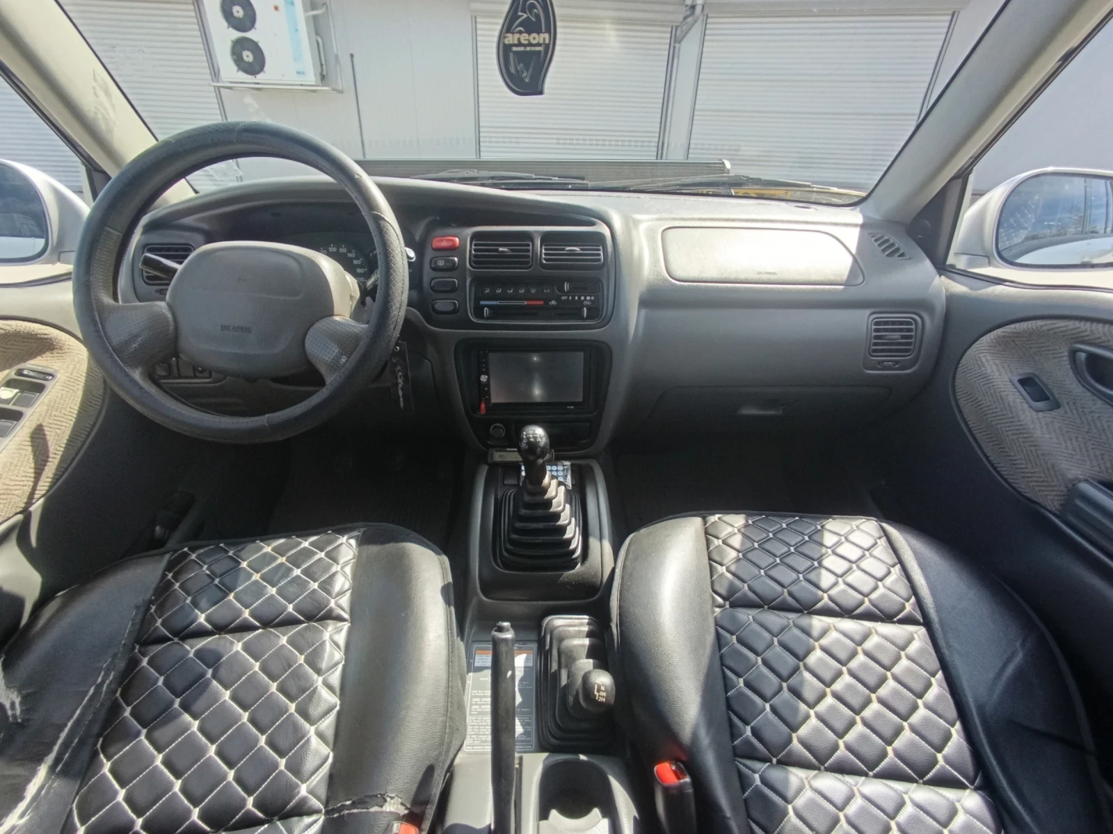 Suzuki Grand vitara, снимка 16 - Автомобили и джипове - 54528189
