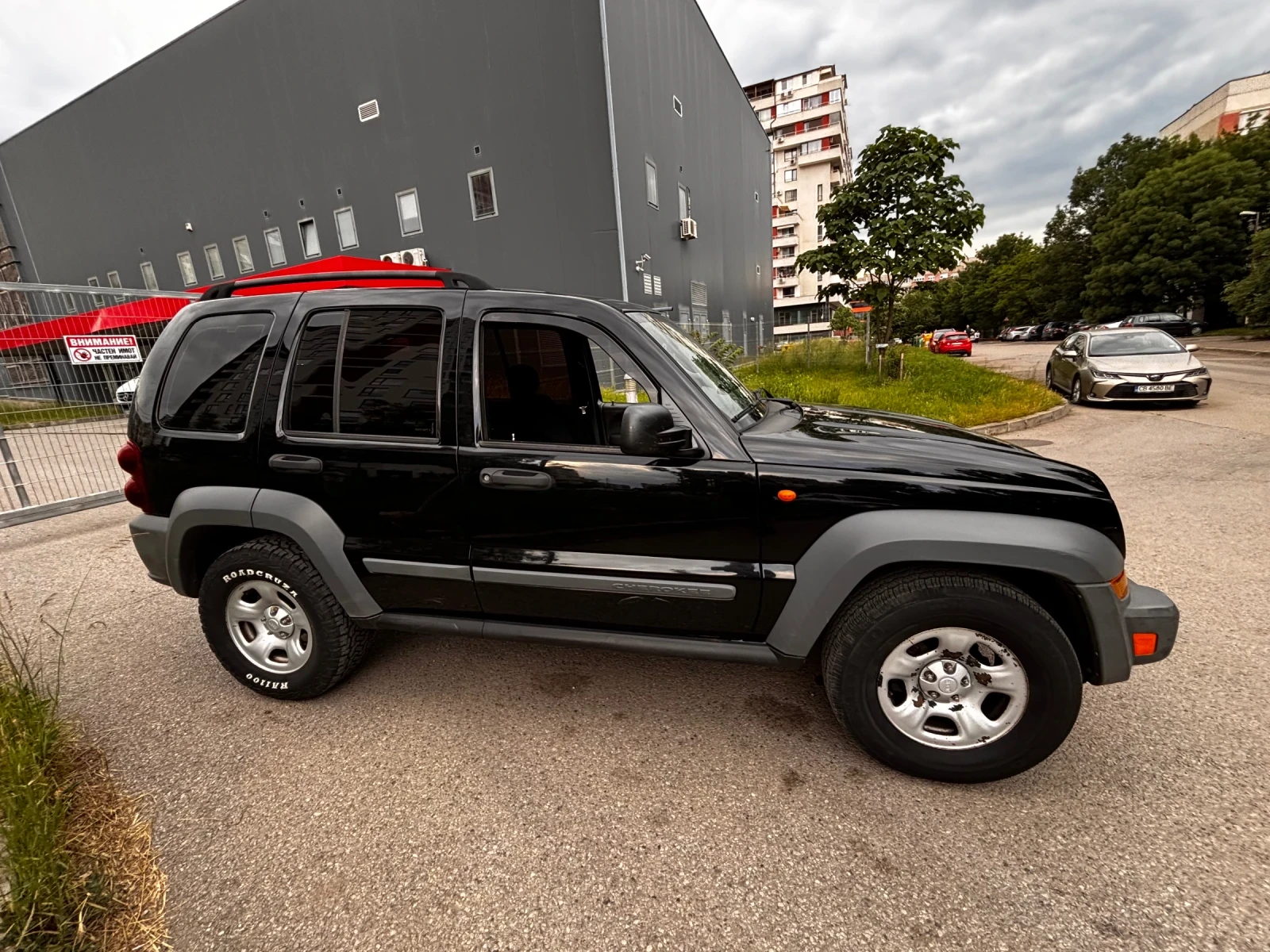 Jeep Cherokee, снимка 3 - Автомобили и джипове - 54803087