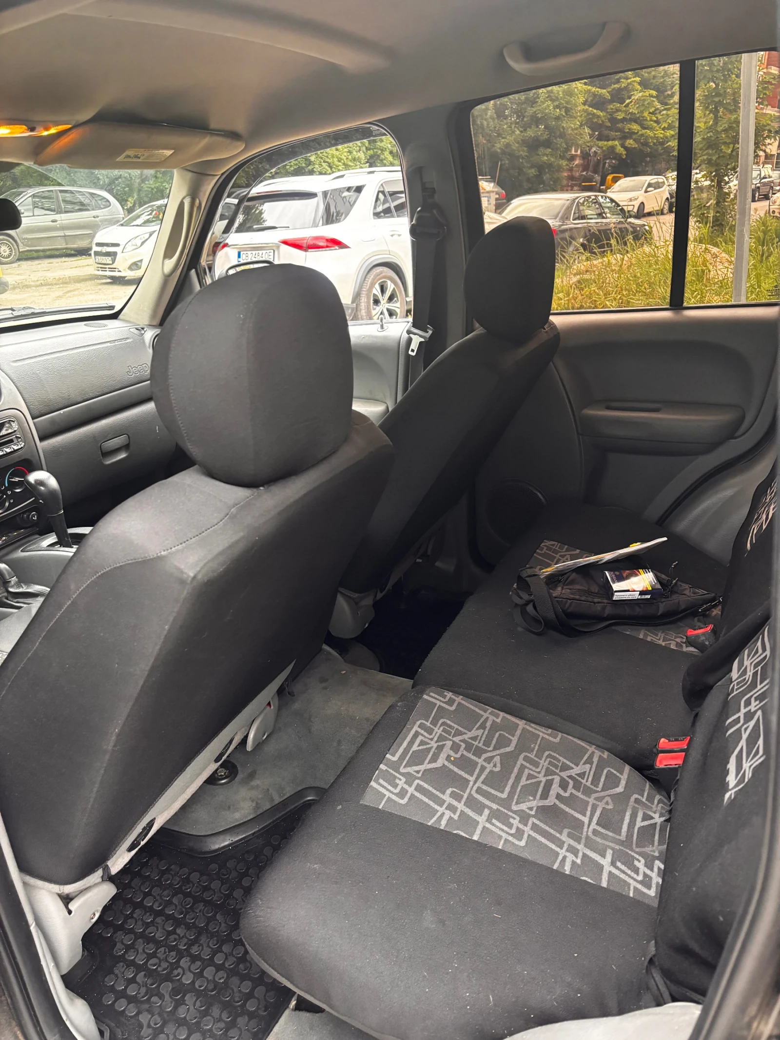 Jeep Cherokee Jeep Cherokee 2.8 CRD 4x4 | Mobile.bg � ����������� 12