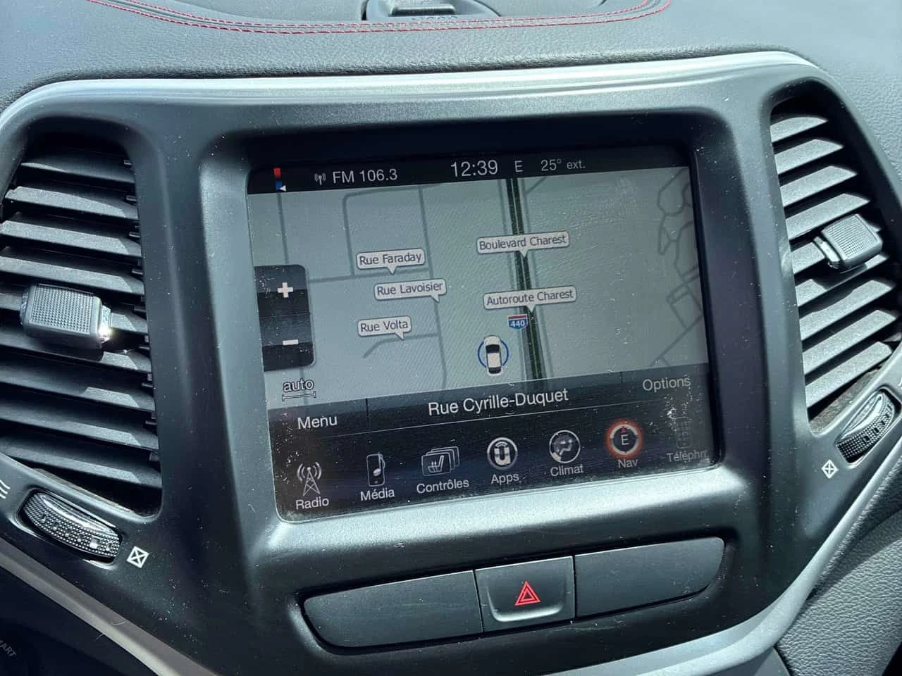 Jeep Cherokee * Trailhawk * АВТОКРЕДИТ БЕЗ ПЪРВОНАЧАЛНА ВНОСКА* , снимка 15 - Автомобили и джипове - 54903595