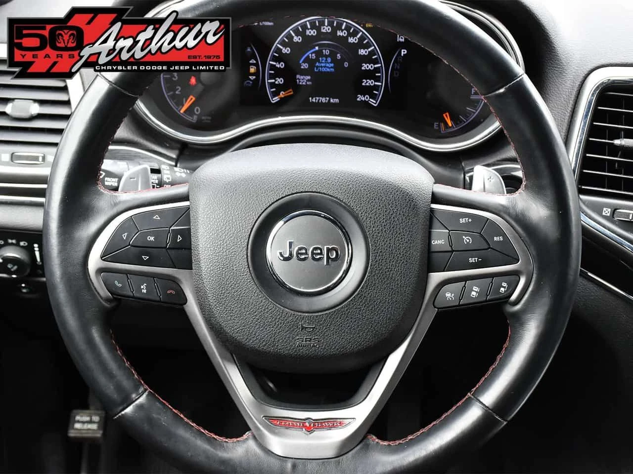 Jeep Grand cherokee TRAILHAWK/5.7 HEMI/CARFAX/ОБДУХ/ВЪЗДУШНО ОКАЧВАНЕ/, снимка 17 - Автомобили и джипове - 55008122