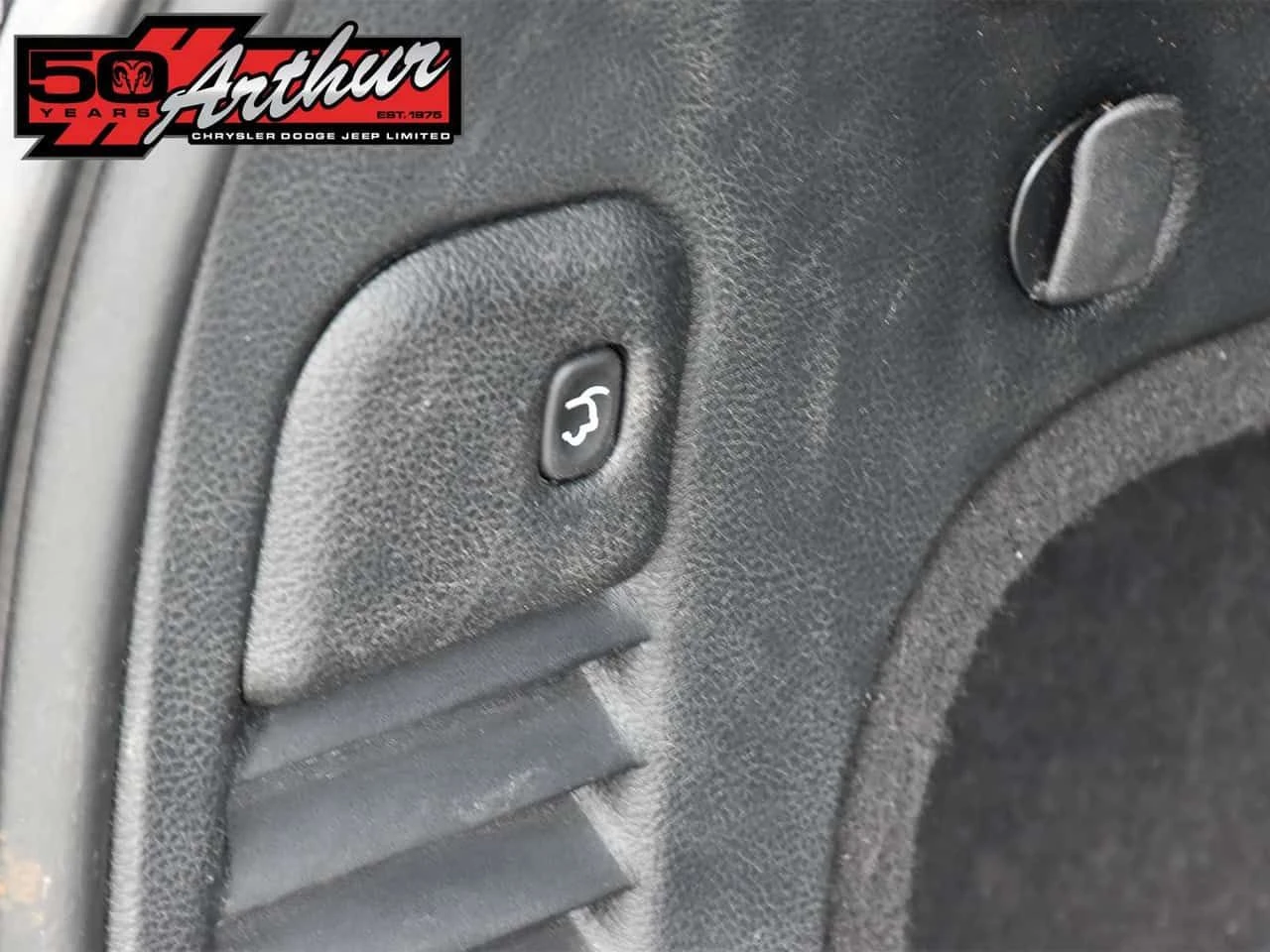 Jeep Grand cherokee TRAILHAWK/5.7 HEMI/CARFAX/ОБДУХ/ВЪЗДУШНО ОКАЧВАНЕ/, снимка 7 - Автомобили и джипове - 55008122
