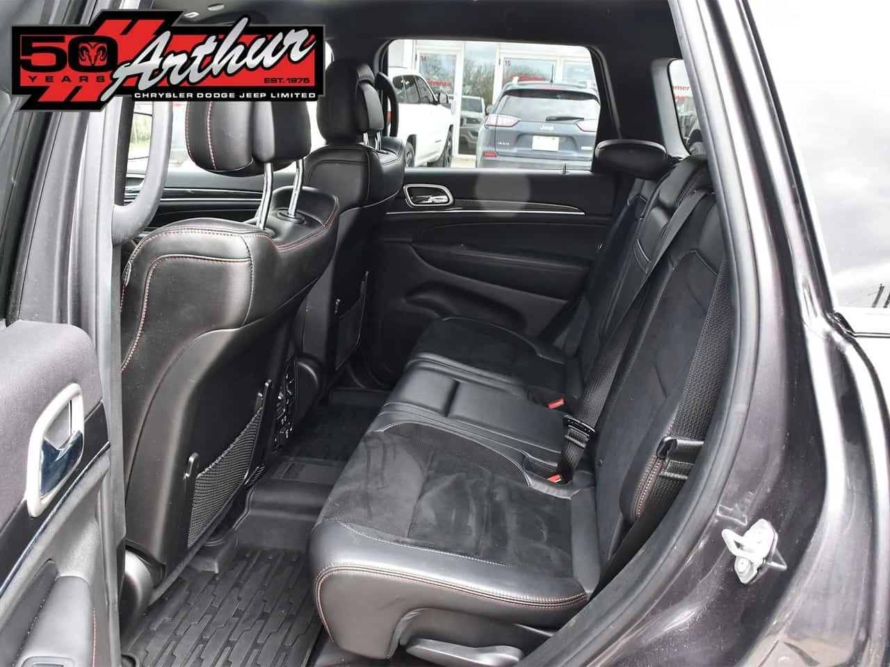 Jeep Grand cherokee TRAILHAWK/5.7 HEMI/CARFAX/ОБДУХ/ВЪЗДУШНО ОКАЧВАНЕ/, снимка 15 - Автомобили и джипове - 55008122