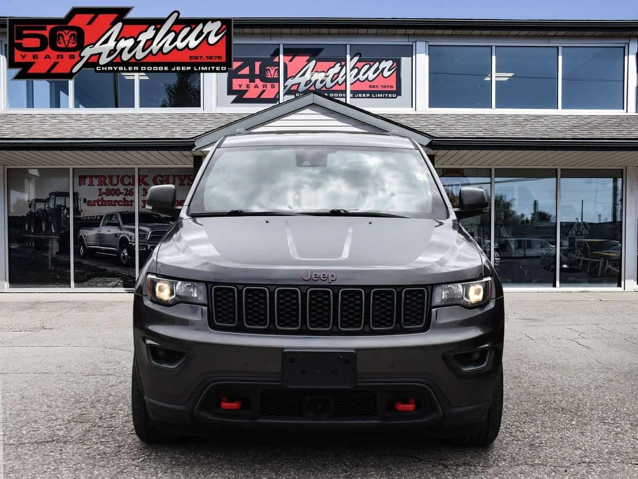 Jeep Grand cherokee TRAILHAWK/5.7 HEMI/CARFAX/ОБДУХ/ВЪЗДУШНО ОКАЧВАНЕ/, снимка 2 - Автомобили и джипове - 55008122