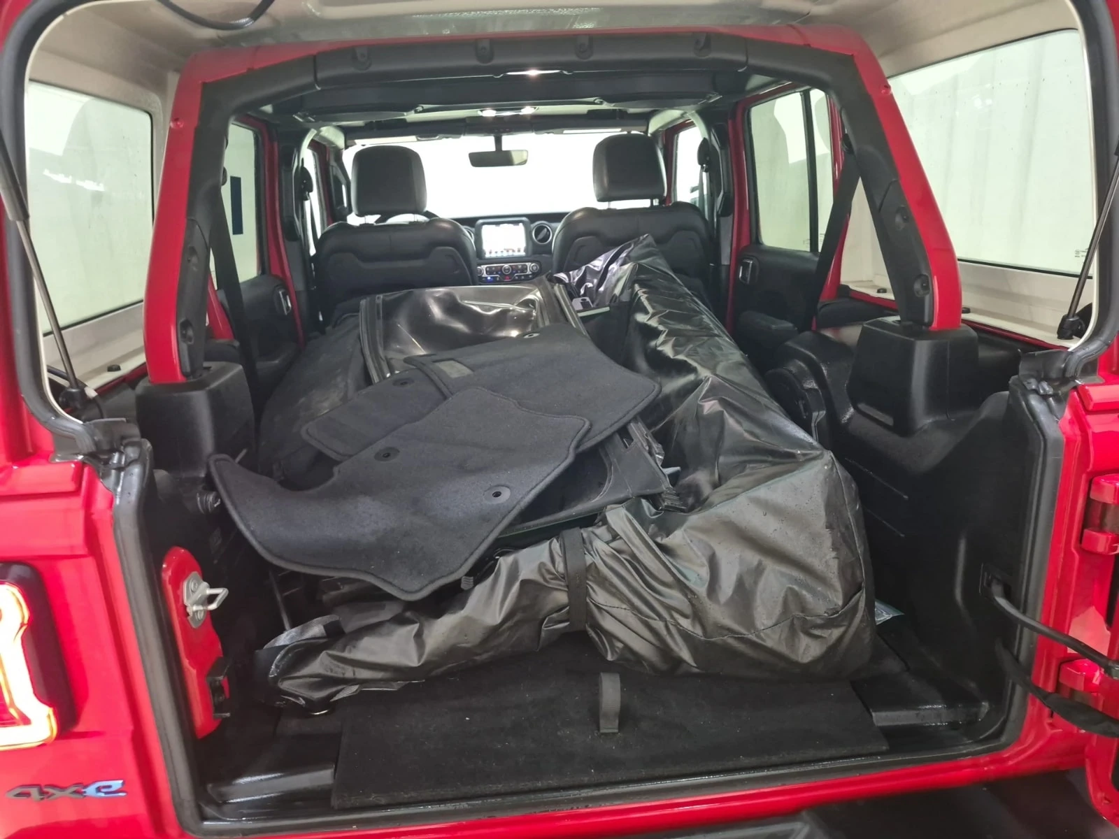 Jeep Wrangler  UNLIMITED RUBICON / КОЖА / ЗАДНА КАМЕРА , снимка 6 - Автомобили и джипове - 55815593