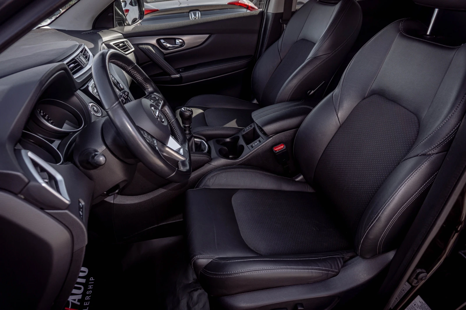 Nissan Qashqai 1.6 dci TEKNA+ ТОП! С ГАРАНЦИЯ! , снимка 10 - Автомобили и джипове - 55847156