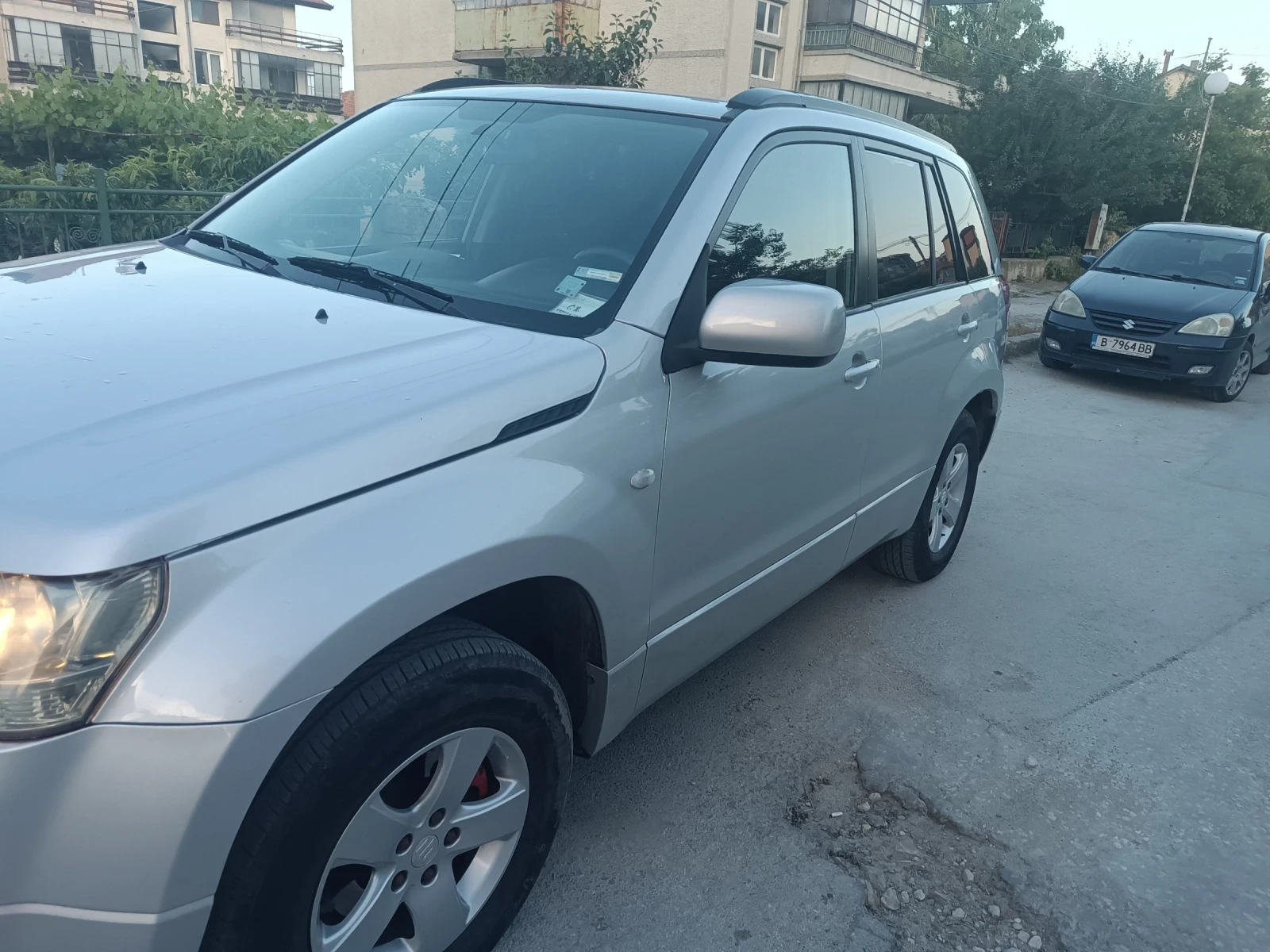 Suzuki Grand vitara 2.0/140 газ, снимка 2 - Автомобили и джипове - 56078355