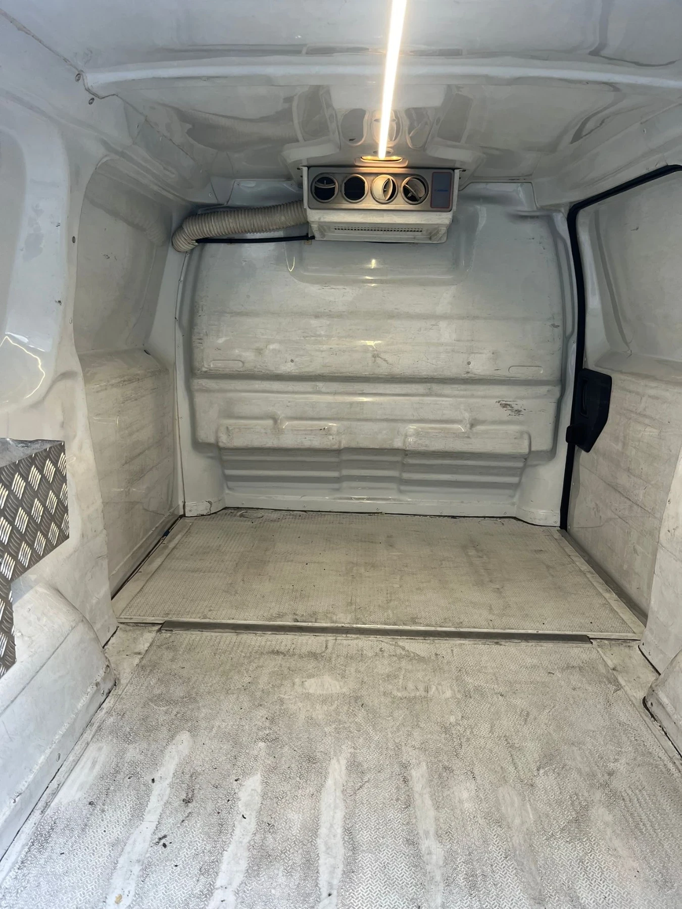 Citroen Jumpy 2.0hdi 180кс.Автомат Хладилен - изображение 5