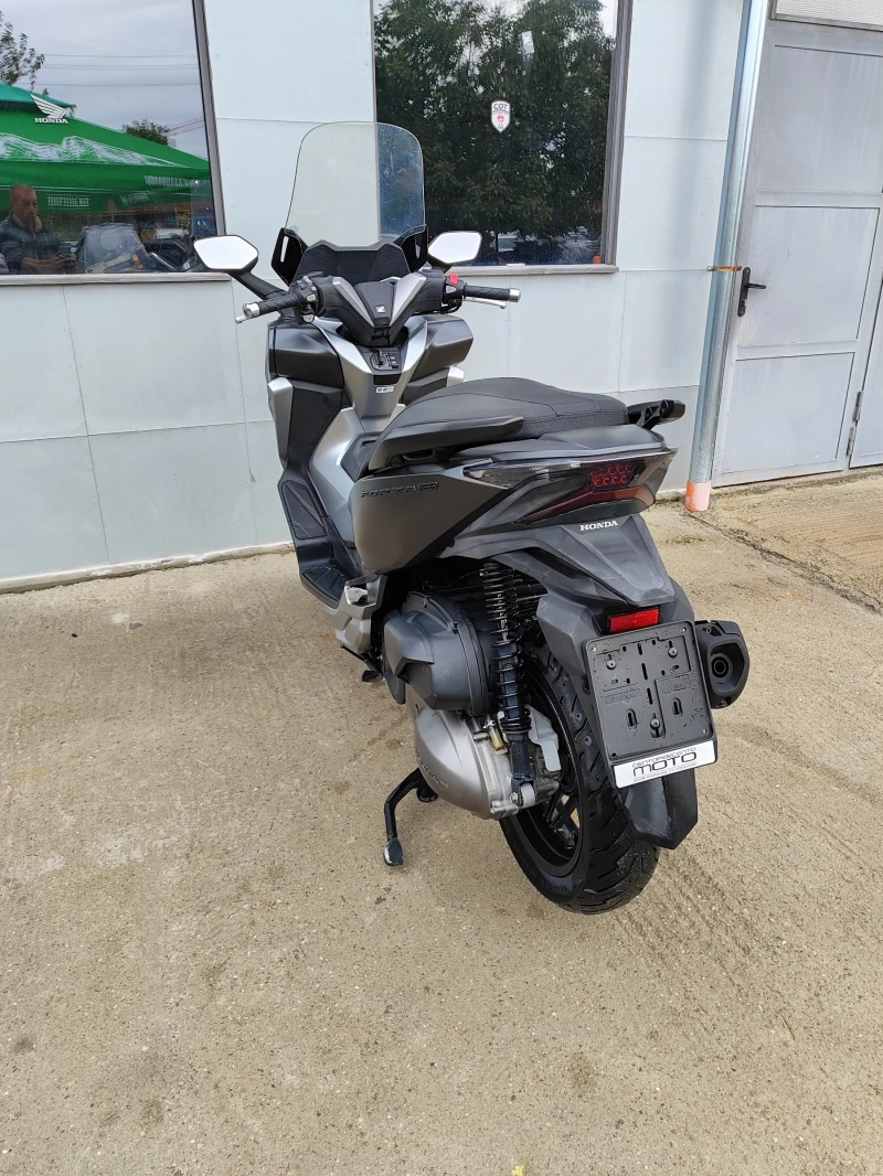 Honda Forza 300i keyless , снимка 4 - Мотоциклети и мототехника - 51939923