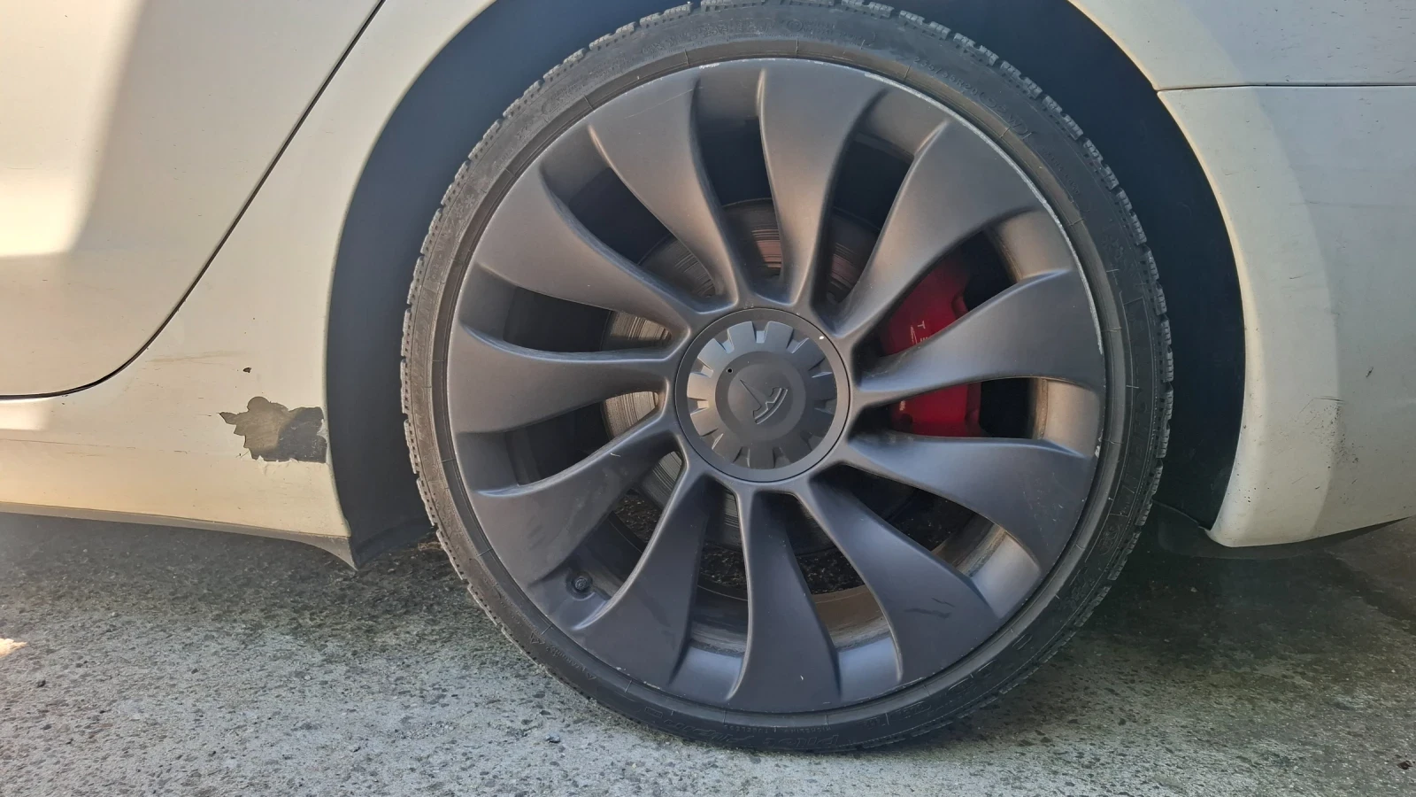 Гуми с джанти Michelin 235/35R20, снимка 2 - Гуми и джанти - 54737847