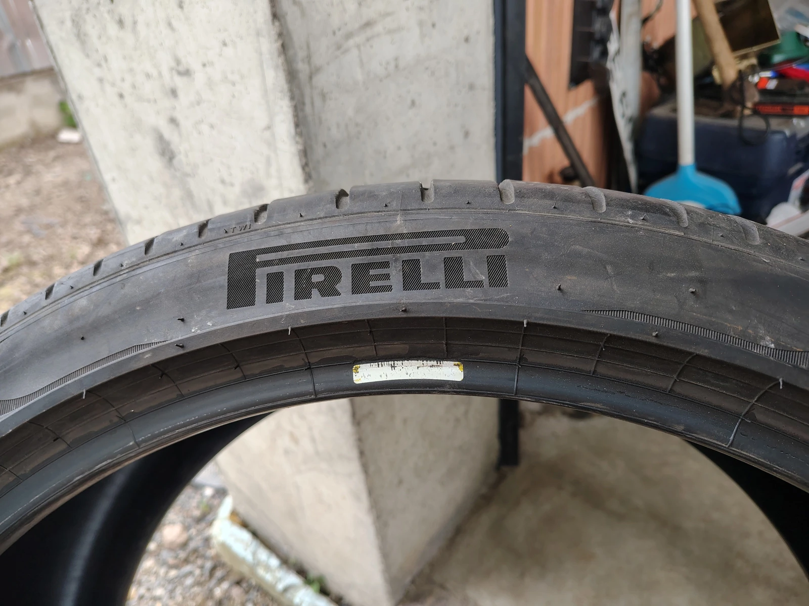 ���� 275/35R22 | Mobile.bg � ����������� 4