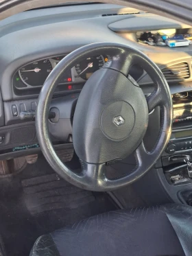 Renault Laguna 1.9 dci 120кс, снимка 5