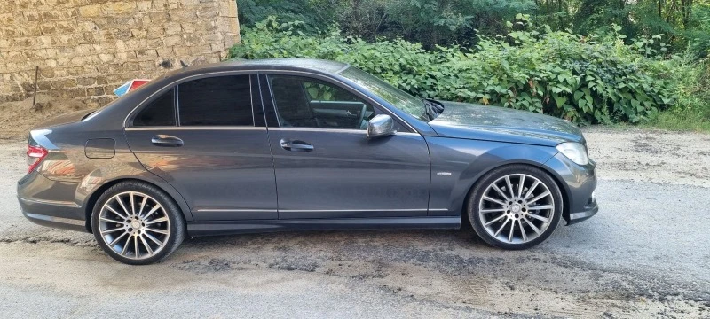 Mercedes-Benz C 350, снимка 10 - Автомобили и джипове - 47699932