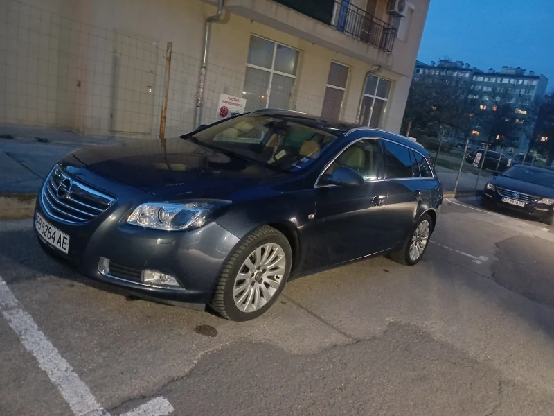 Opel Insignia, снимка 1 - Автомобили и джипове - 47152782