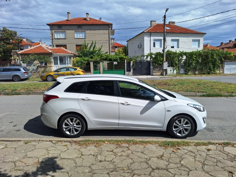 Hyundai I30 1.6 crdi, снимка 4 - Автомобили и джипове - 47268844