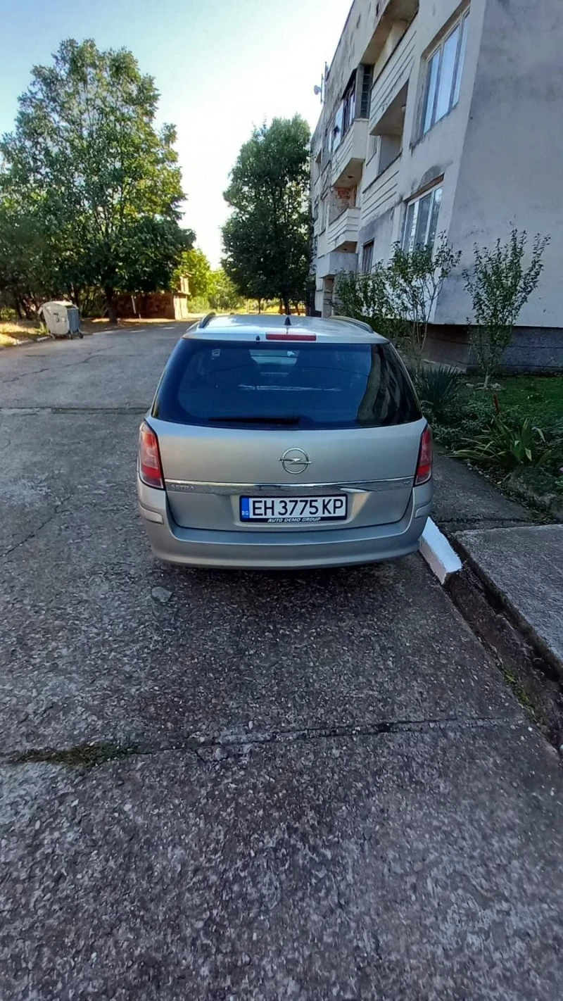 Opel Astra 1.6, снимка 5 - Автомобили и джипове - 48079294