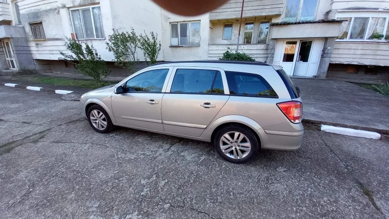 Opel Astra 1.6, снимка 3 - Автомобили и джипове - 48079294