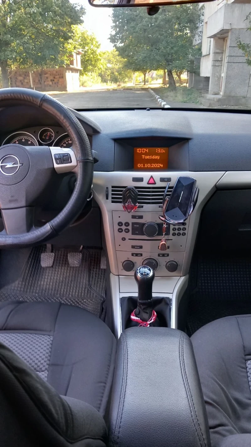 Opel Astra 1.6, снимка 4 - Автомобили и джипове - 48079294