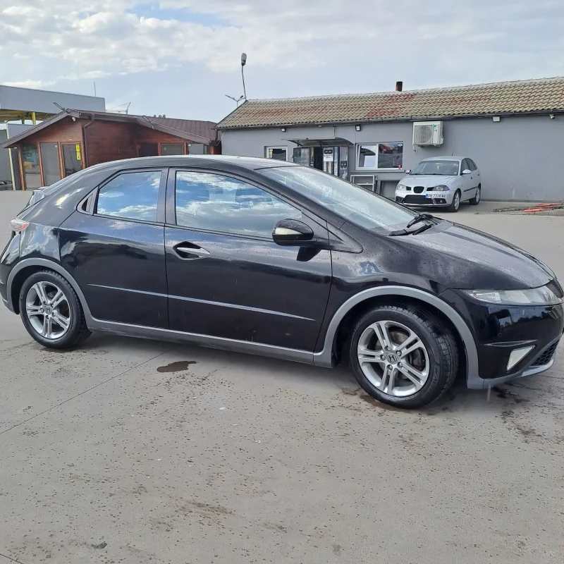 Honda Civic 1.4 100 коня  Реални километри , снимка 7 - Автомобили и джипове - 47729556