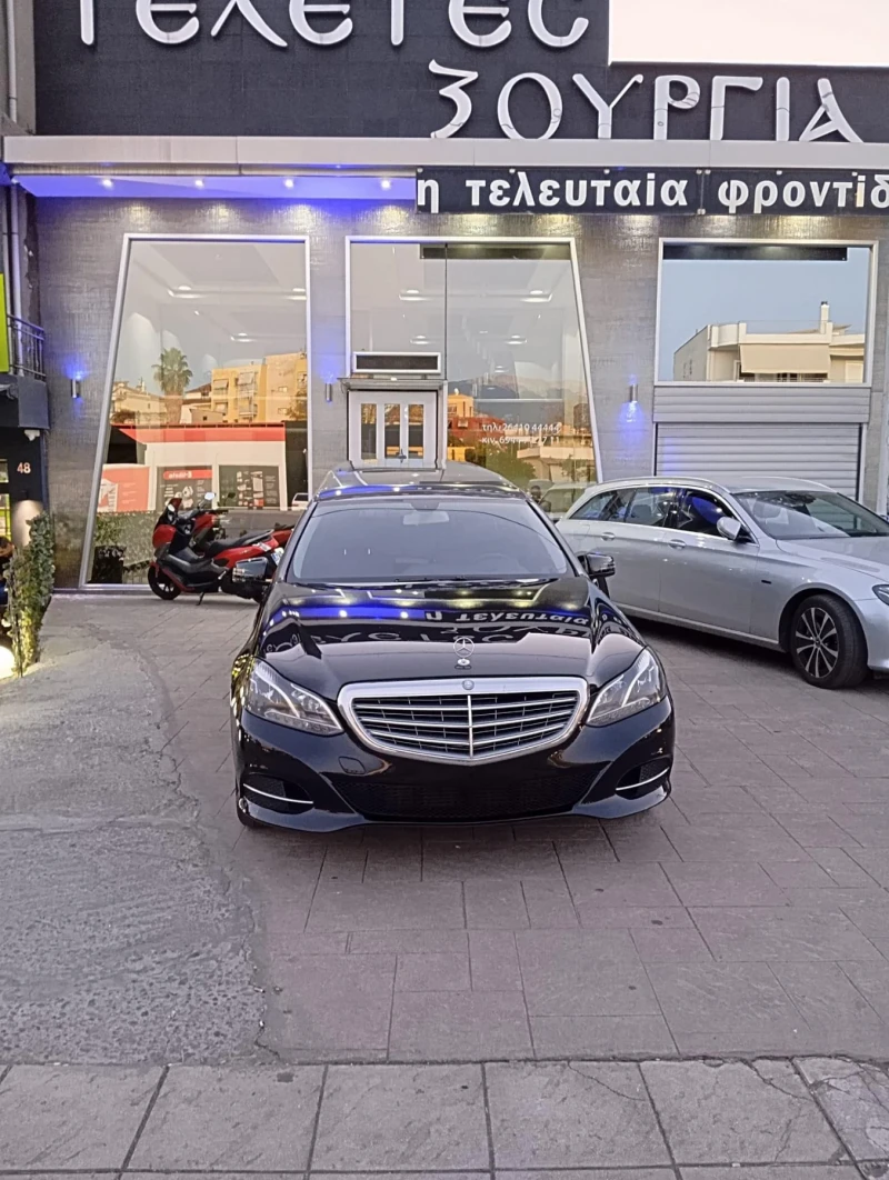 Mercedes-Benz E 220, снимка 1 - Автомобили и джипове - 47897008