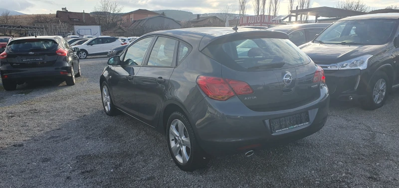 Opel Astra 1.4Т- 140кс-187000км!!!!!, снимка 4 - Автомобили и джипове - 48480776