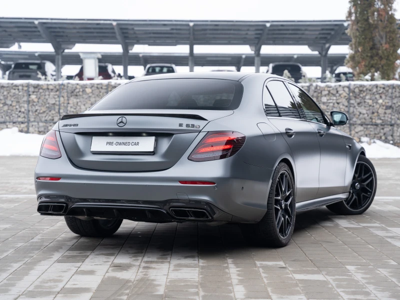 Mercedes-Benz E 63 AMG S 4MATIC+ , снимка 5 - Автомобили и джипове - 48813579