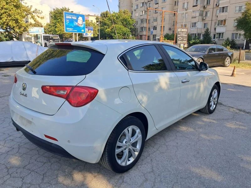 Alfa Romeo Giulietta 14 турбо  120 к с , снимка 12 - Автомобили и джипове - 51692696