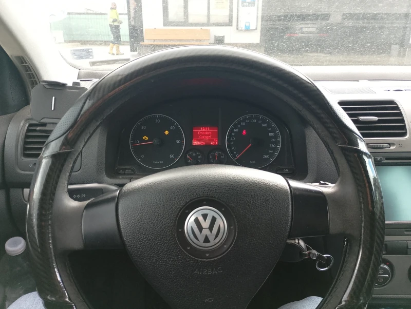 VW Golf 5, снимка 7 - Автомобили и джипове - 53443755
