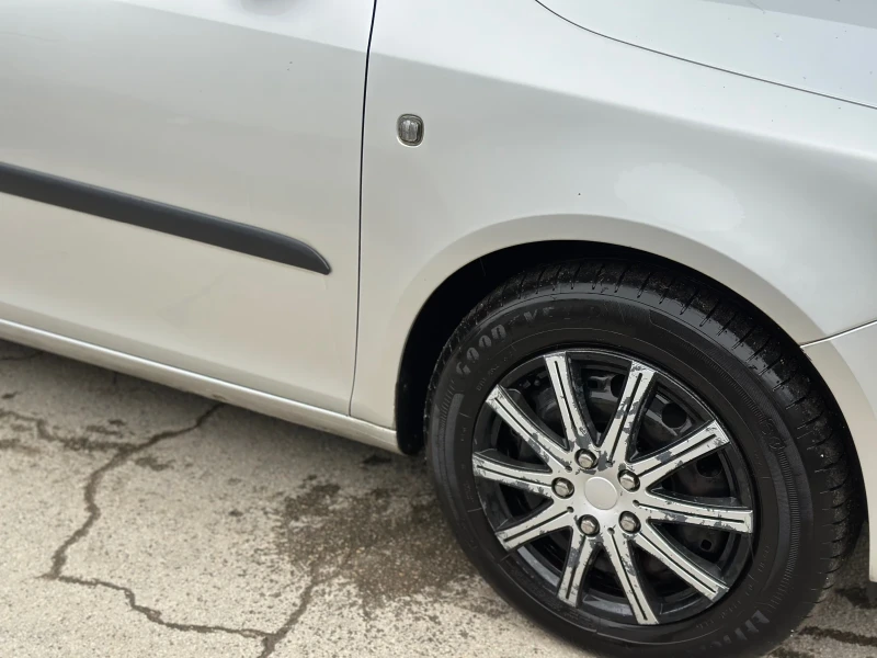 Skoda Roomster 1.4TDI НОВ ВНОС/ТОП СЪСТОЯНИЕ!, снимка 6 - Автомобили и джипове - 53600335