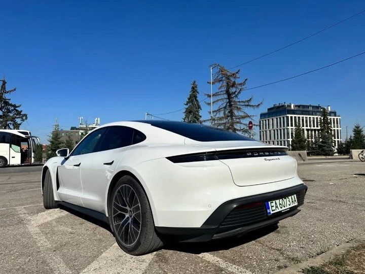 Porsche Taycan 4 S, снимка 4 - Автомобили и джипове - 48883482