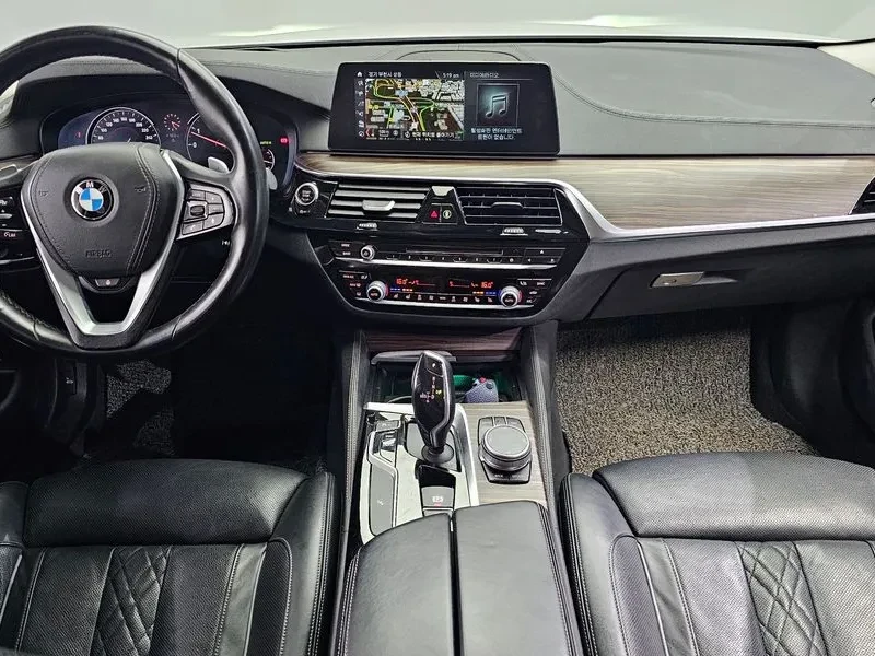 BMW 530 I Luxury Plus, снимка 7 - Автомобили и джипове - 55132565