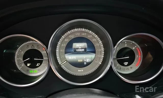 Mercedes-Benz CLS 250 D 4Matic 360 Камера Панорама , снимка 7 - Автомобили и джипове - 55769394