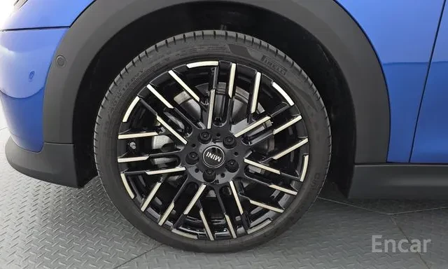 Mini Cooper s Favoured* 360 камери* HUD* Панорама, снимка 6 - Автомобили и джипове - 56687363