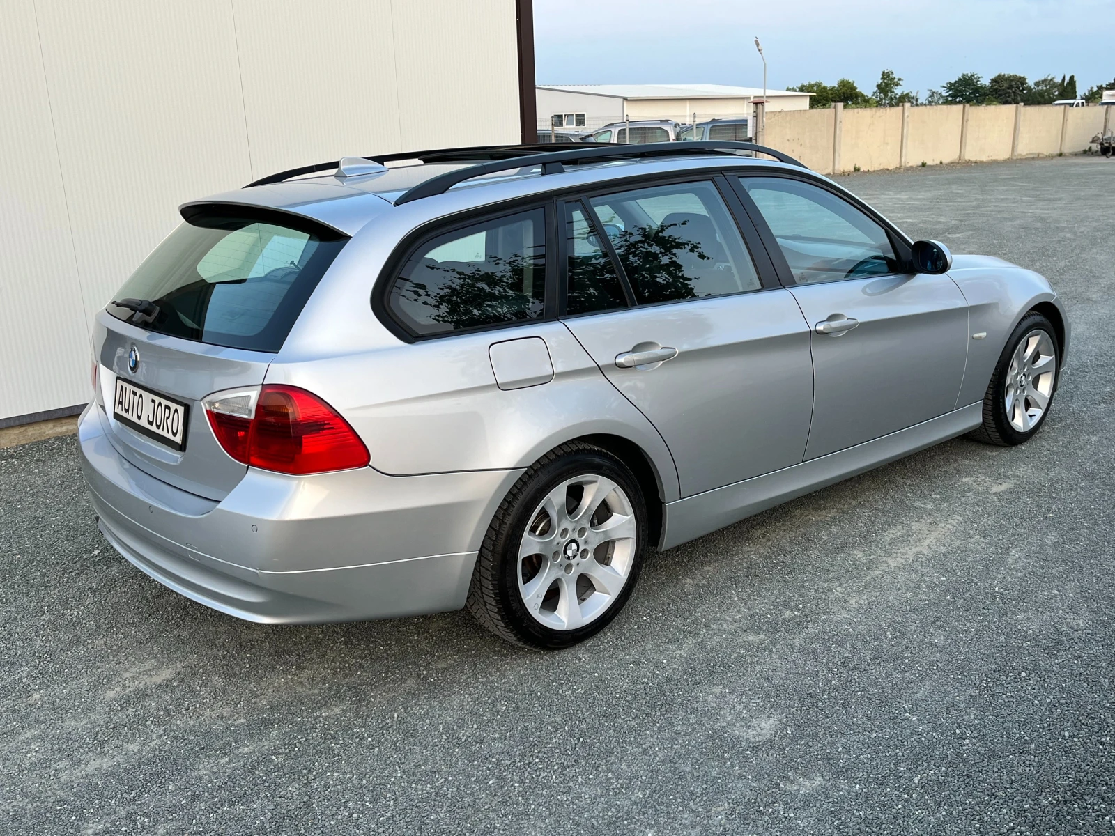 BMW 320 i-Навигация-Газов Инжекцион - изображение 5