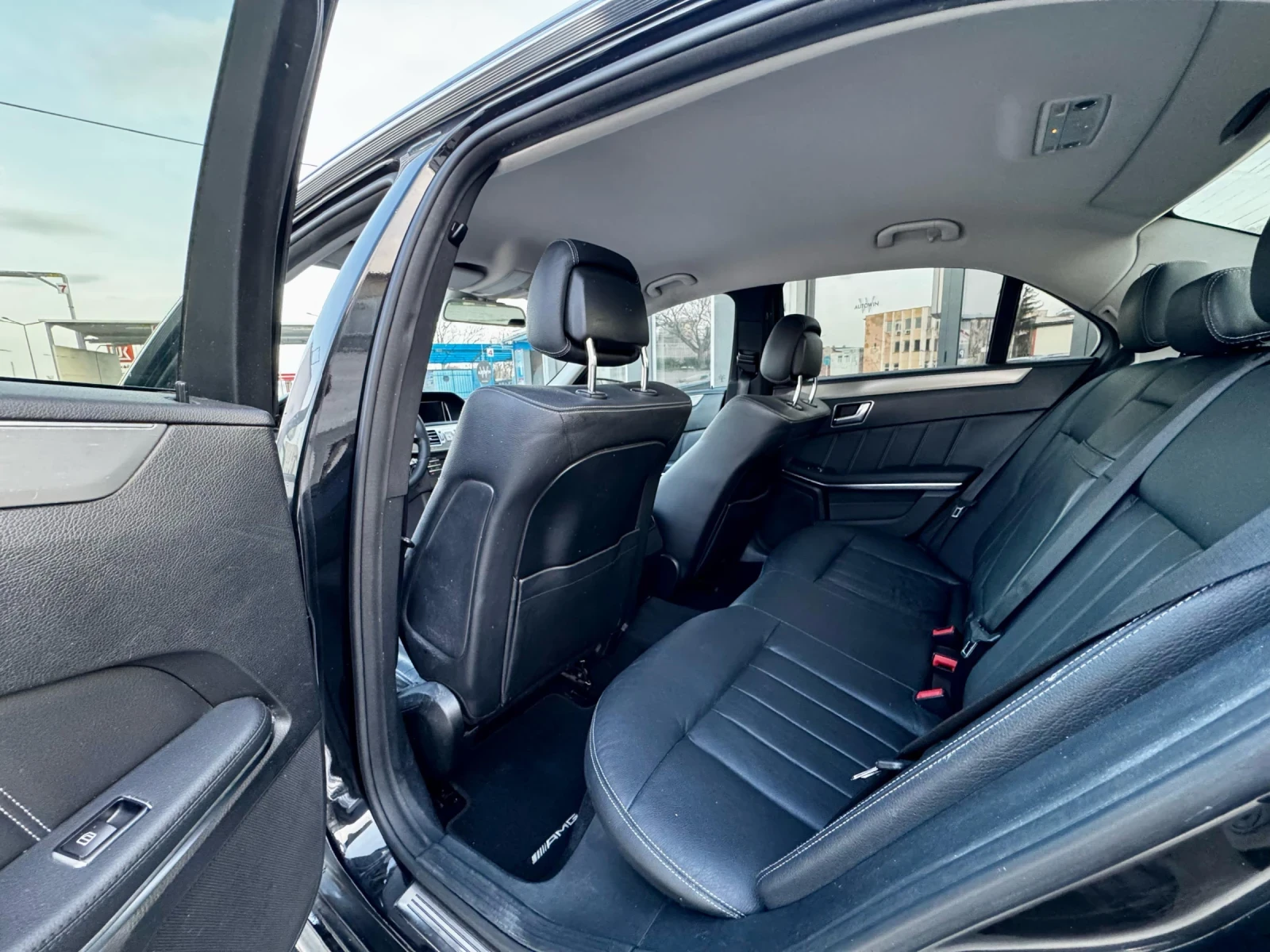 Mercedes-Benz E 220 AMG Line 9-g Tronic | Mobile.bg   11