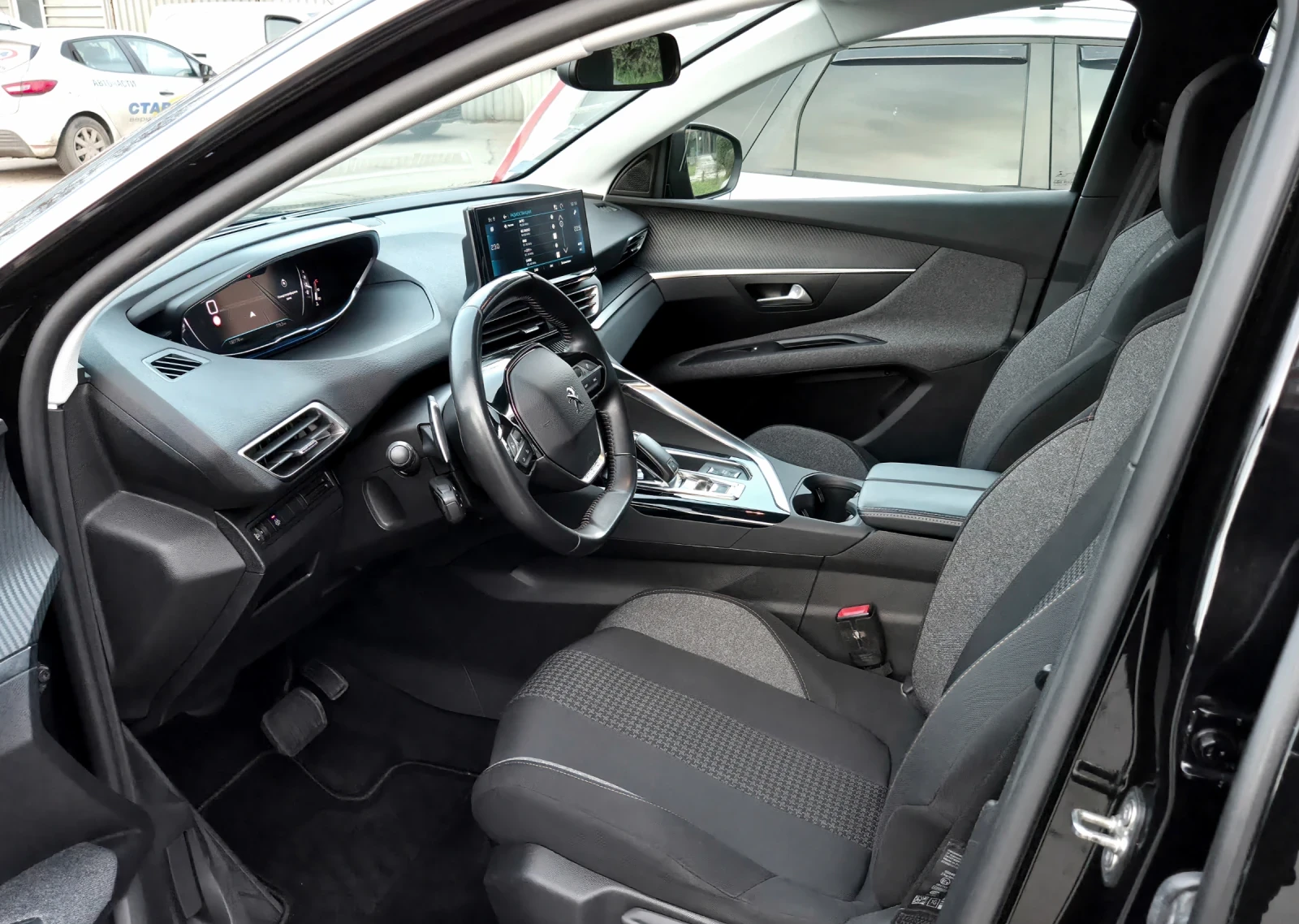 Peugeot 3008 1.5 Blue-HDi /AUTOMATIC /КАМЕРА/ 8мм.Верига! - изображение 8