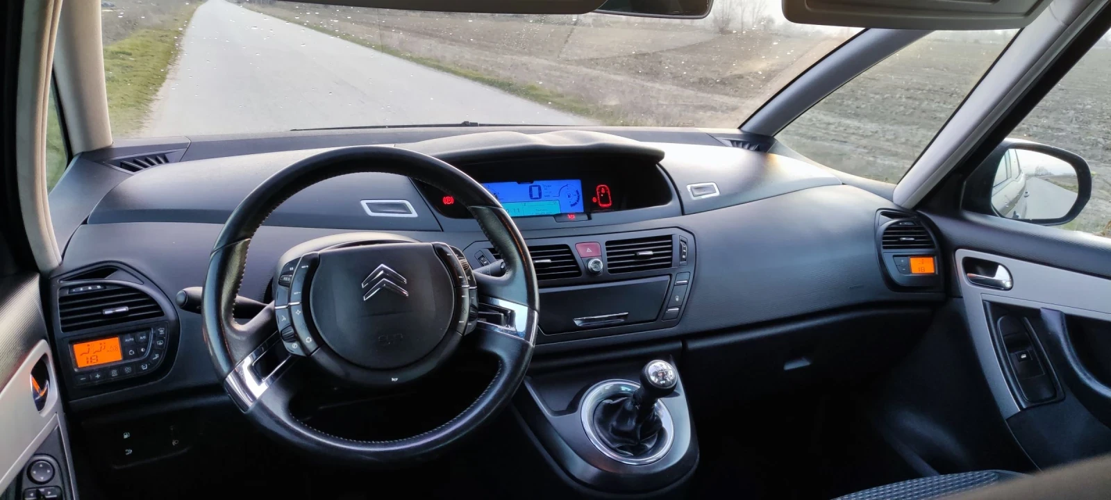 Citroen C4 Picasso 1.6HDI, снимка 5 - Автомобили и джипове - 53817773