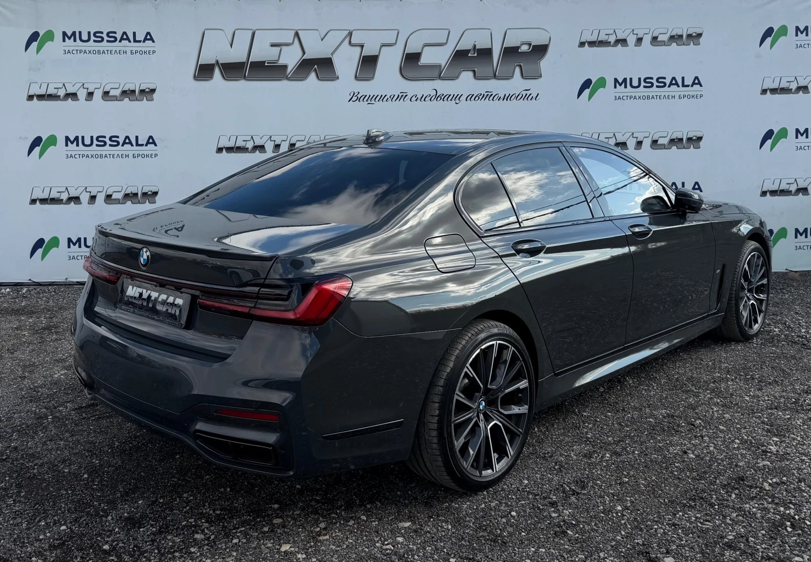 BMW 750 i xDrive * M-pak * Individual, снимка 4 - Автомобили и джипове - 53909092