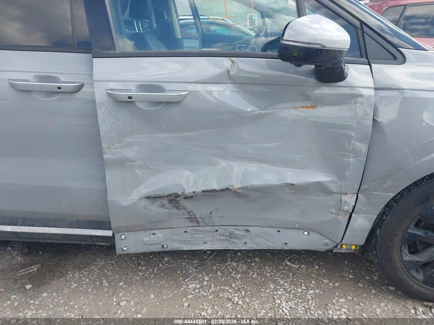 Kia Carnival 3.5l Mpv Sx, снимка 6 - Автомобили и джипове - 53936538