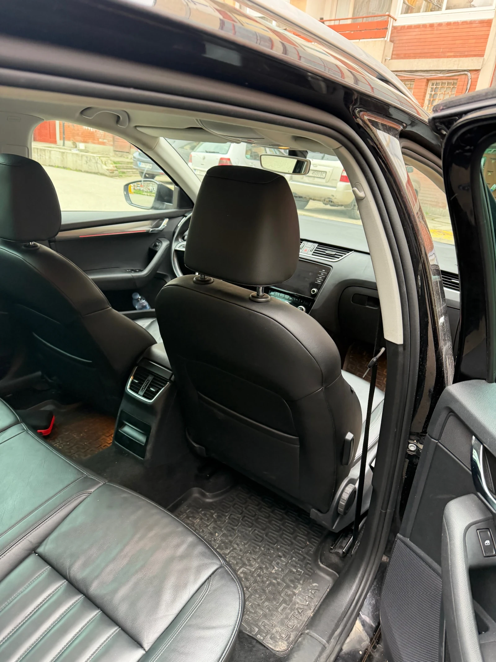 Skoda Octavia Metan G-TEC, снимка 8 - Автомобили и джипове - 54022280