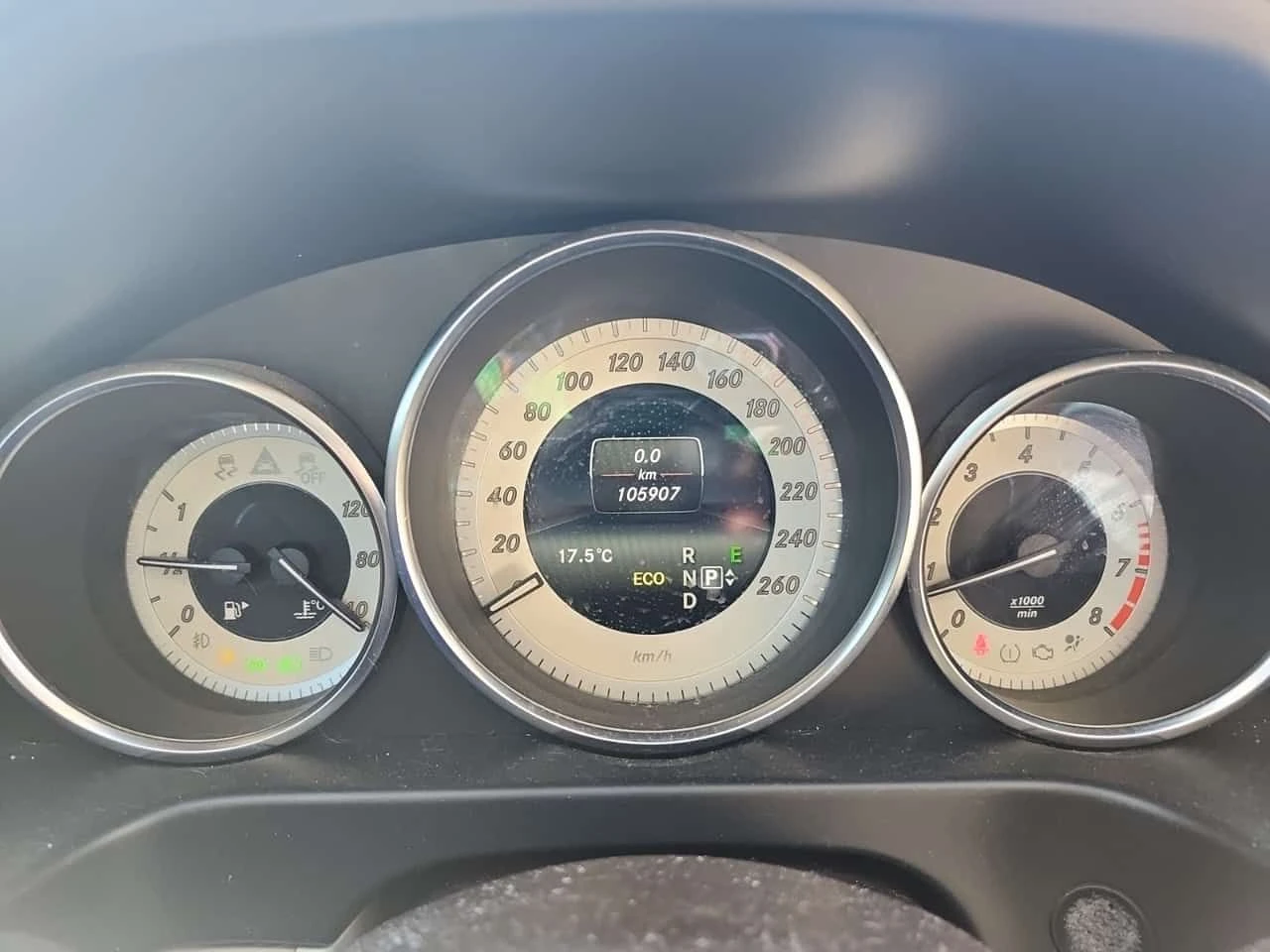 Mercedes-Benz E 350 * CARFAX * ПАНОРАМА * NAVI * , снимка 9 - Автомобили и джипове - 54339239