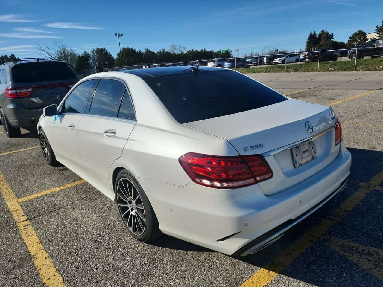 Mercedes-Benz E 350 * CARFAX * ПАНОРАМА * NAVI * , снимка 3 - Автомобили и джипове - 54339239