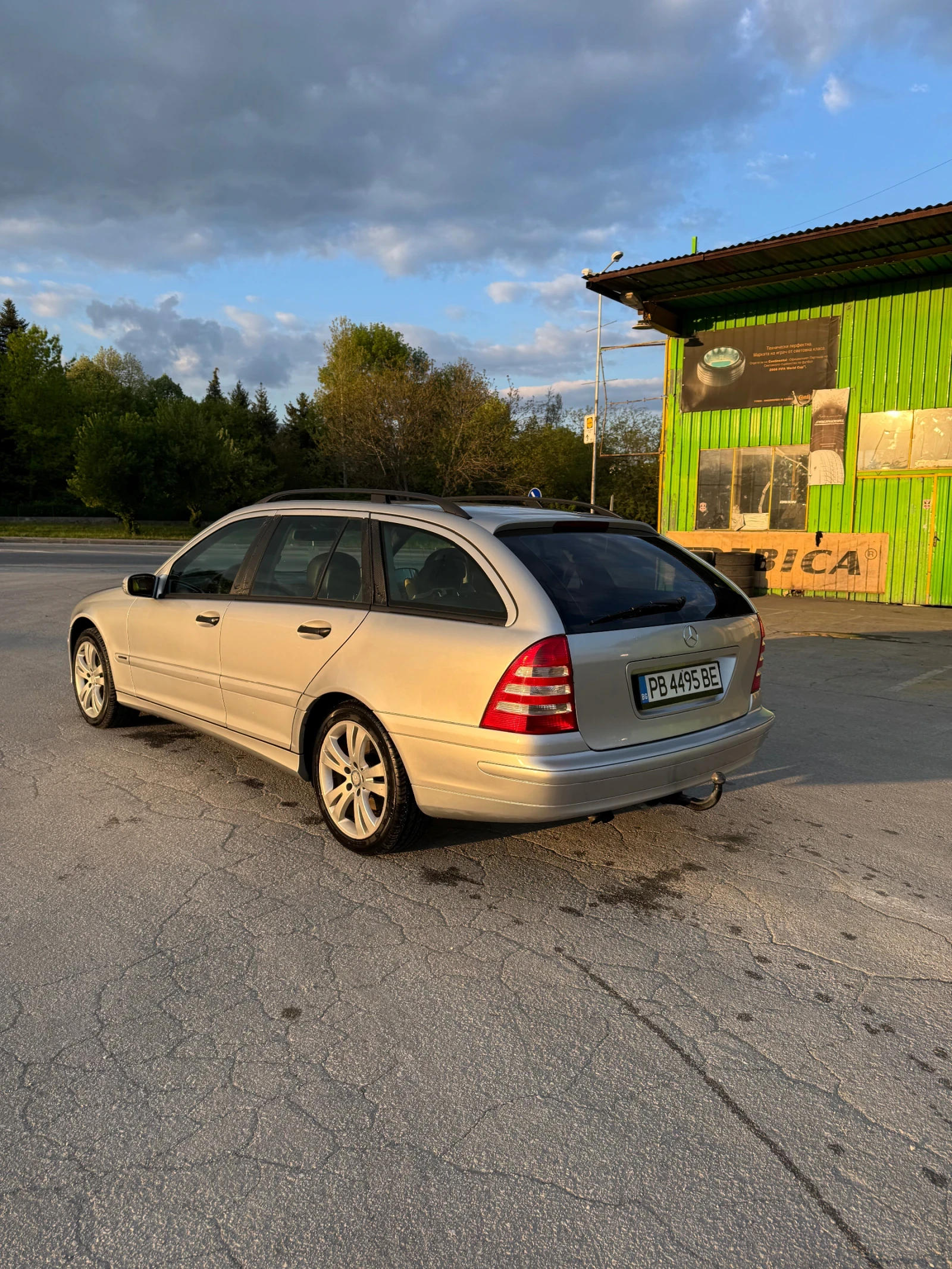 Mercedes-Benz C 220, снимка 5 - Автомобили и джипове - 54388305