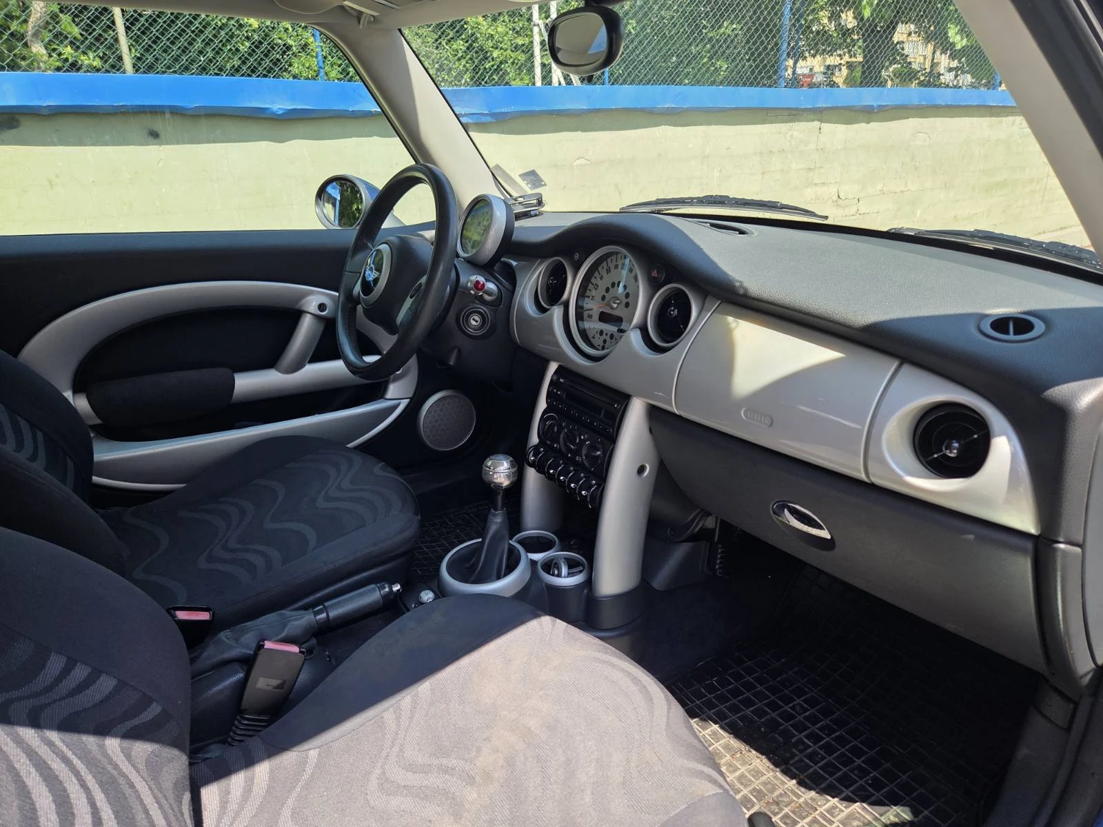 Mini One, снимка 8 - Автомобили и джипове - 55212086