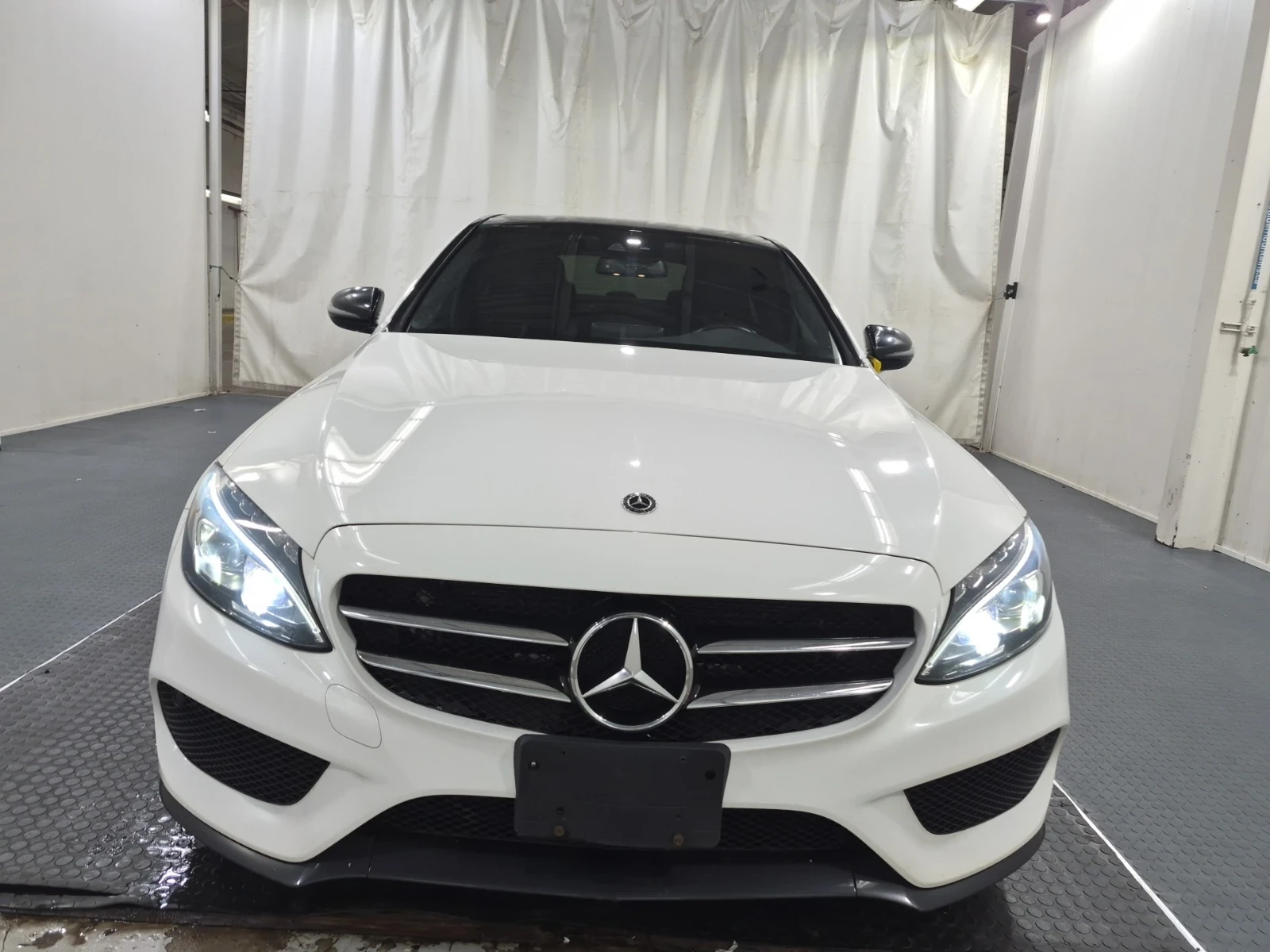 Mercedes-Benz C 300 AMG* 4M* Night* Панорама* 88к км* Цена до БГ, снимка 2 - Автомобили и джипове - 55241948